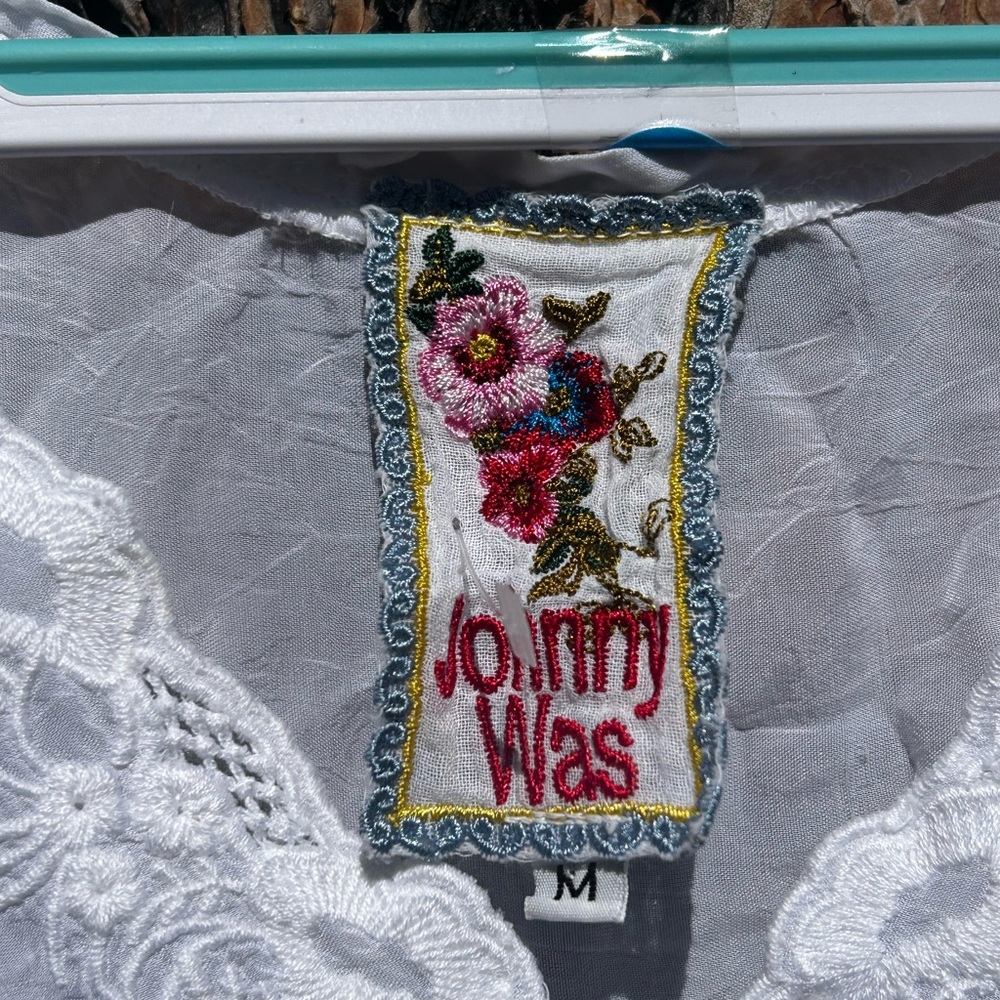 Johnny Was White mini dress or top shirt. Sz med. - Picture 11 of 11
